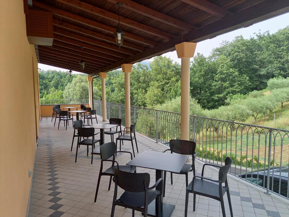 Hotel Ristorante Villa Terry Lauria Inferiore Eksteriør billede