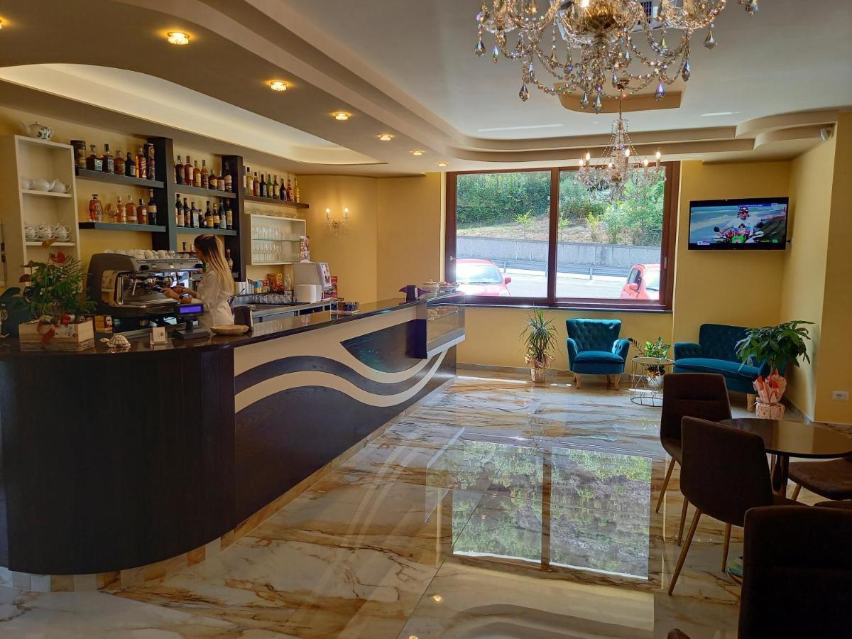 Hotel Ristorante Villa Terry Lauria Inferiore Eksteriør billede