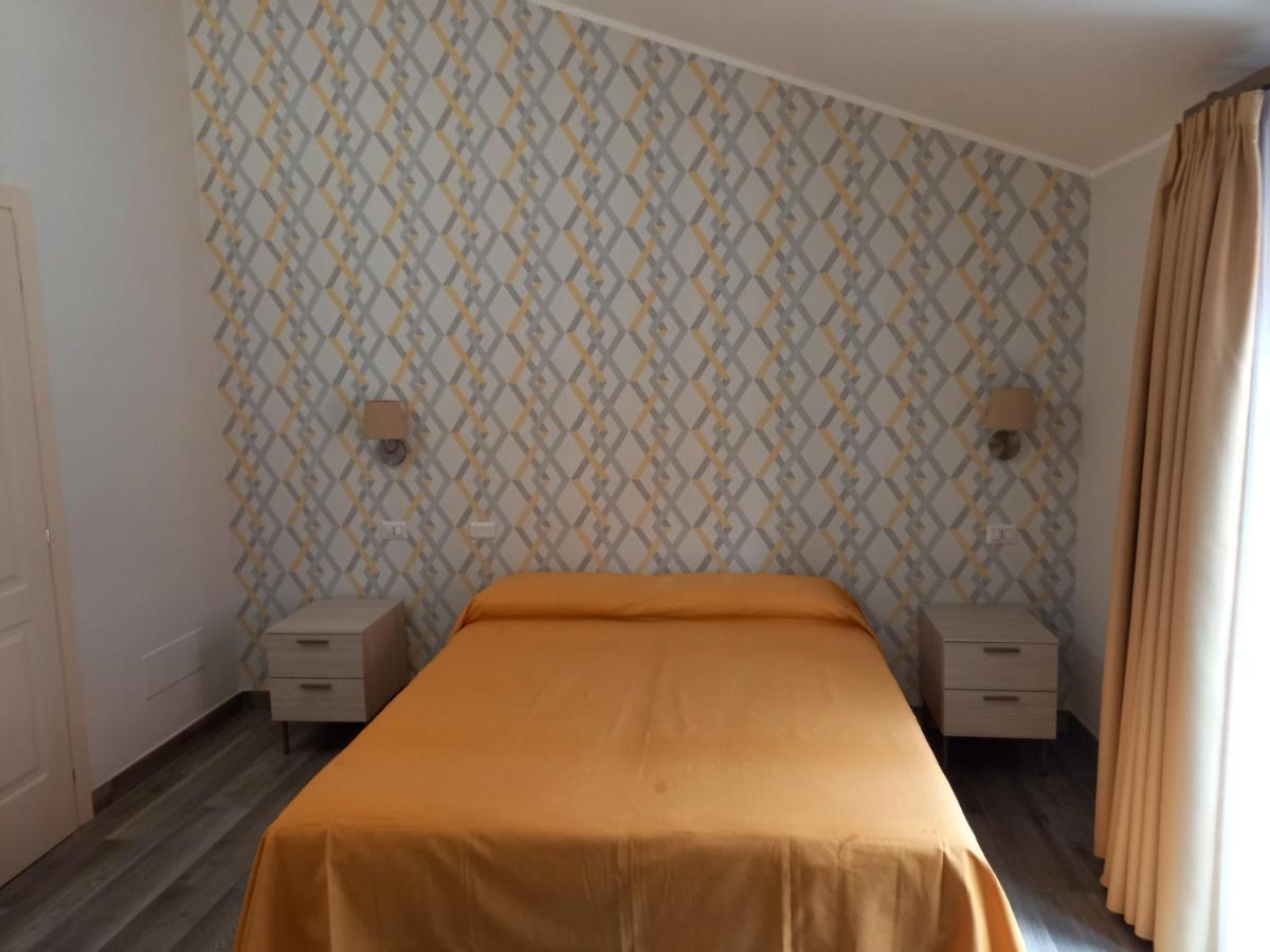 Hotel Ristorante Villa Terry Lauria Inferiore Eksteriør billede