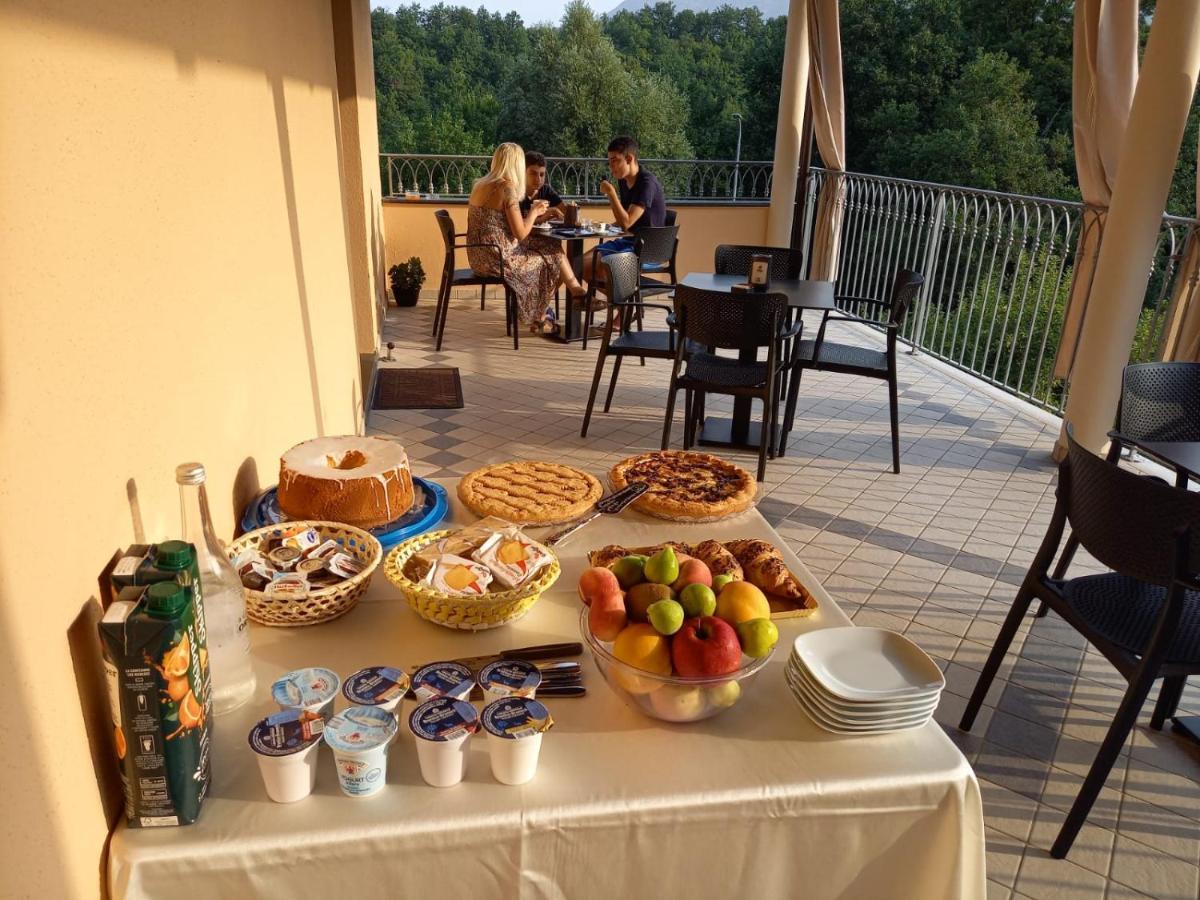 Hotel Ristorante Villa Terry Lauria Inferiore Eksteriør billede